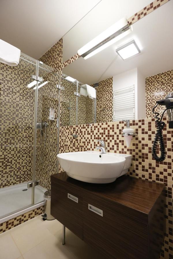 Port, 204 Apartment *